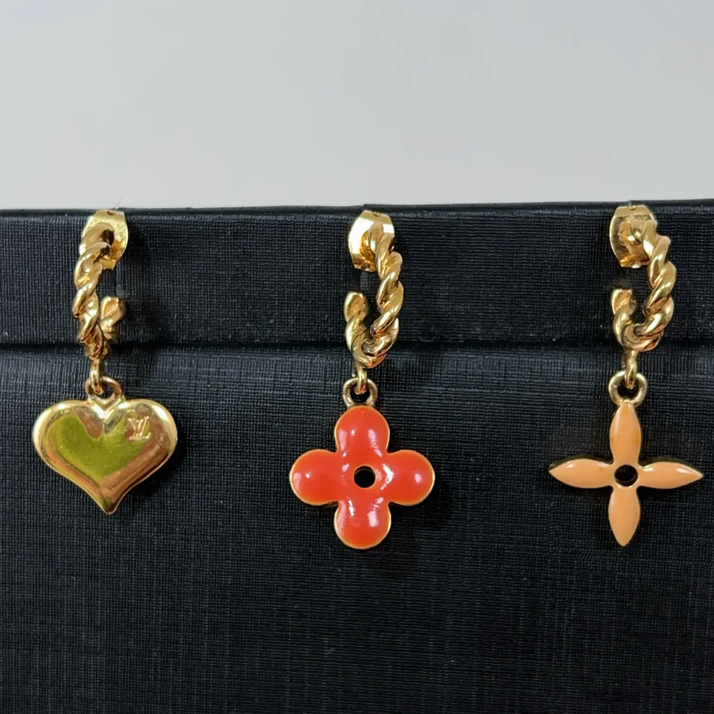 Pre-owned Louis Vuitton Boucles D'Oreilles Sweet Monogram Earrings cj7710