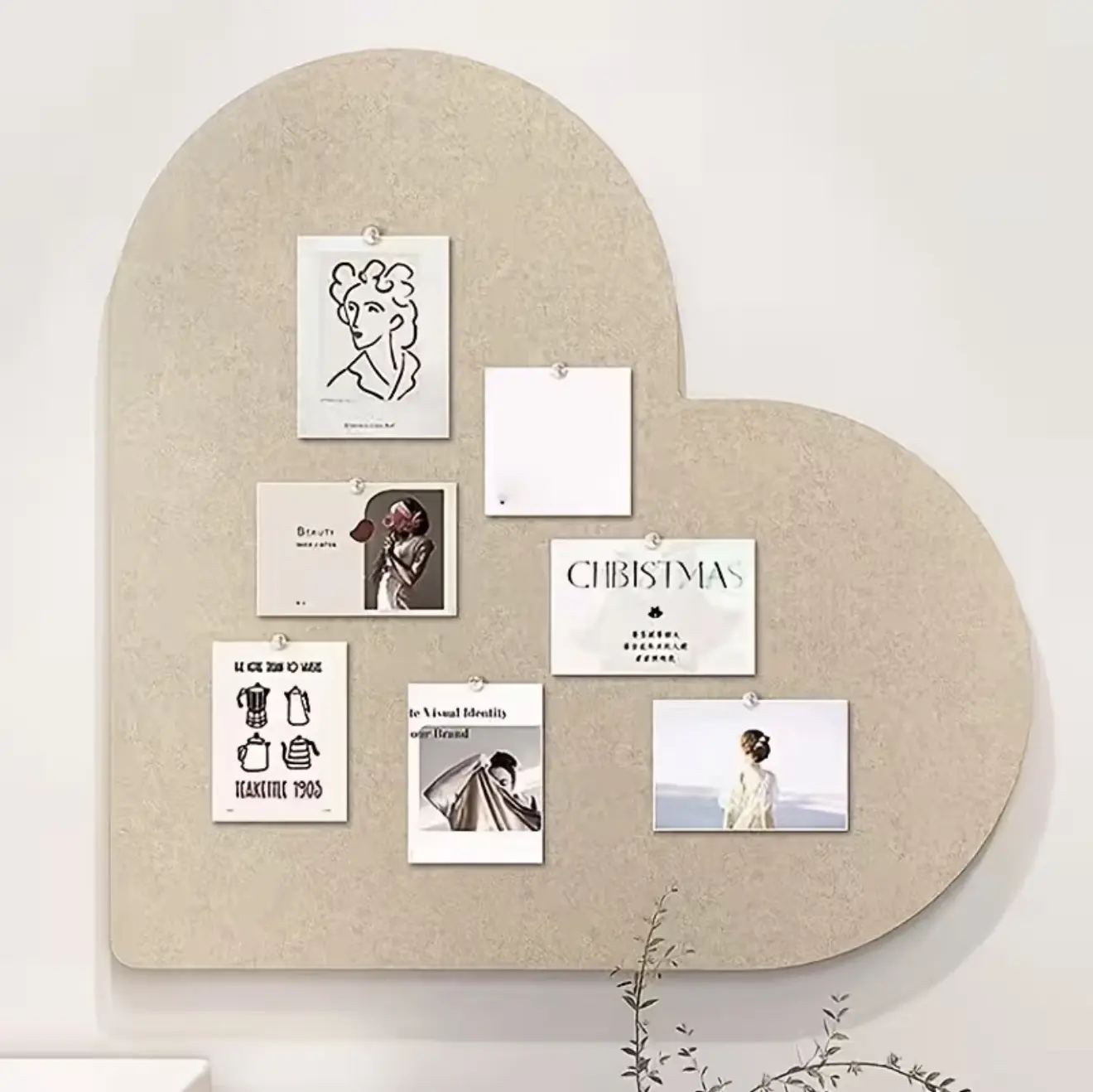 Heart Shape Felt Cork Board - Wall-Mounted Photo Memo Board, Organizer for Bedroom, Home Decor Supply