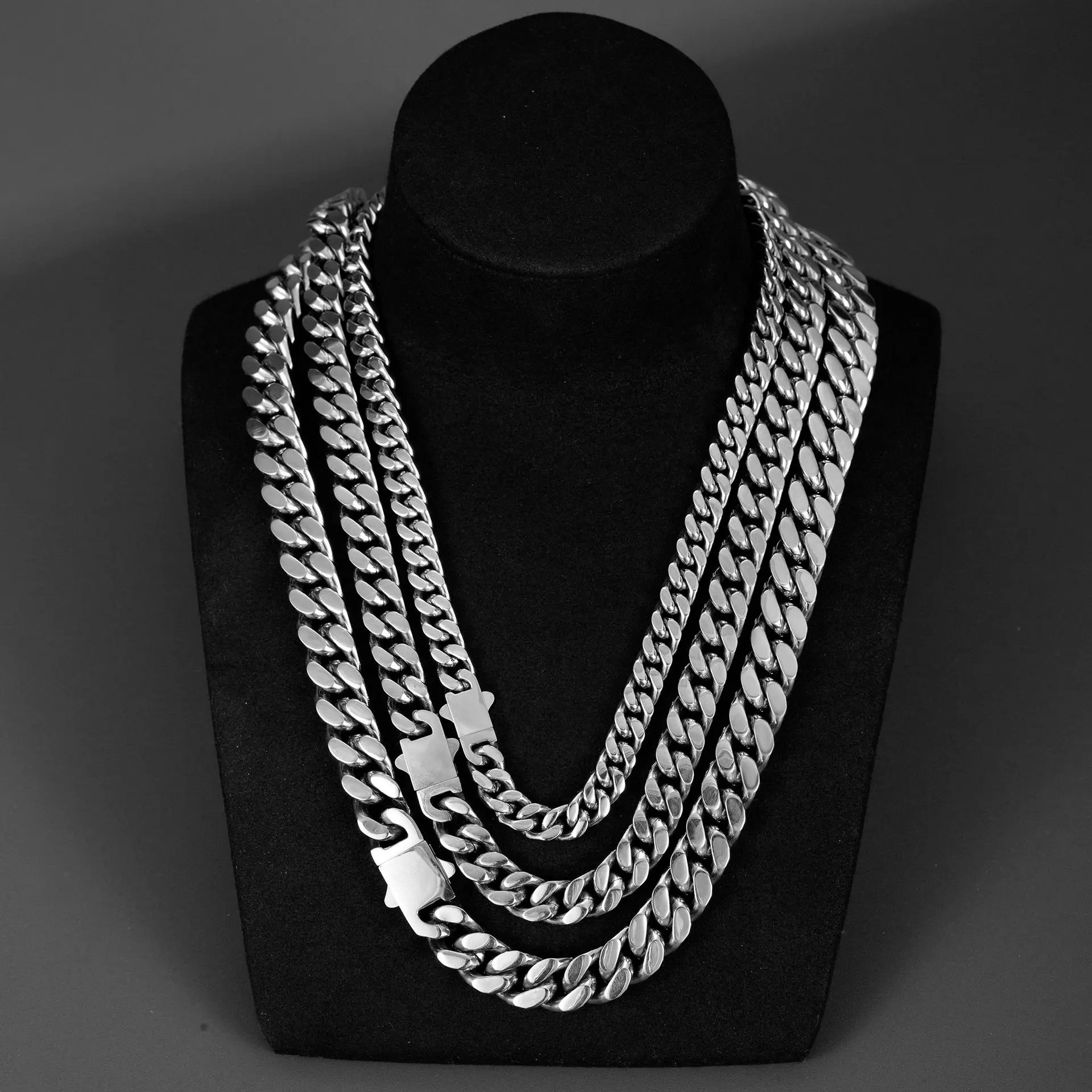 Unisex Thick Chunky Cuban Link Chain Necklace - 4-Sided Diamond Cut Polished Stainless Steel, 10mm, 18-26in, Waterproof Anti-Tarnish Casual Trendy Jewelry for Hip-Hop Streetwear, Chunky Cuban Chain