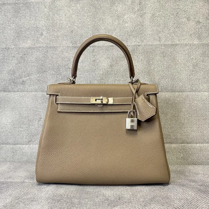 Pre-owned HERMÈS leather Shoulder Bags Kelly 25 Grey Swift Etoupe (lb122225a5)