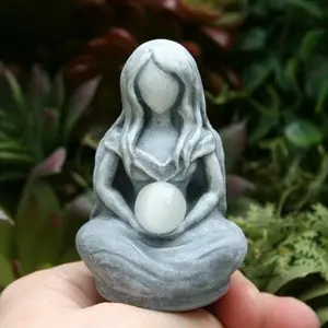 Moon Goddess Statue, Creative Resin Ornament for Home & Garden Decor, Ideal Indoor & Outdoor Decorative Piece