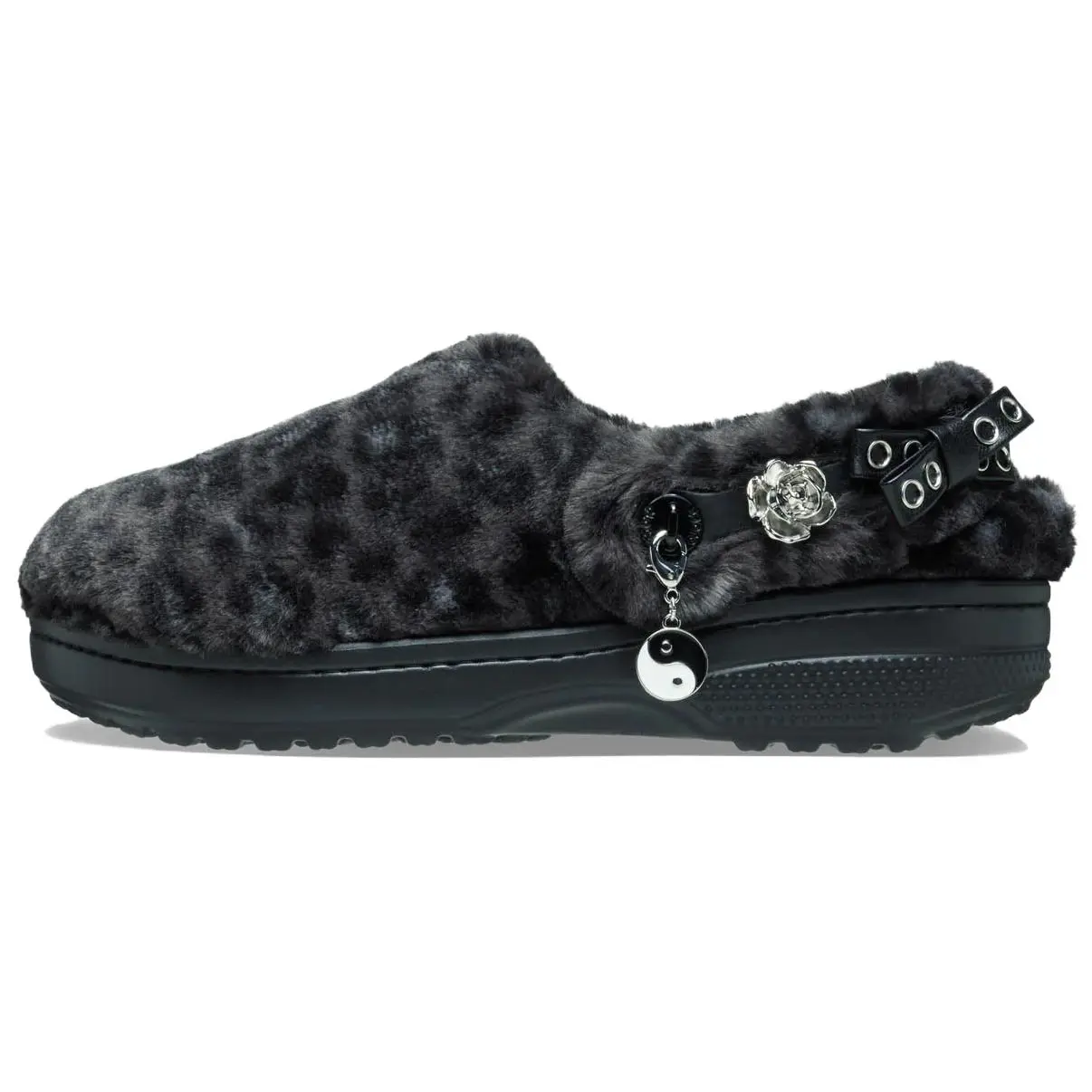 Crocs Unfurgettable Clog, Leopard Print Casual Shoe, Lightweight, Slip-Resistant, and Breathable for All-Day Comfort, Footwear, Soft