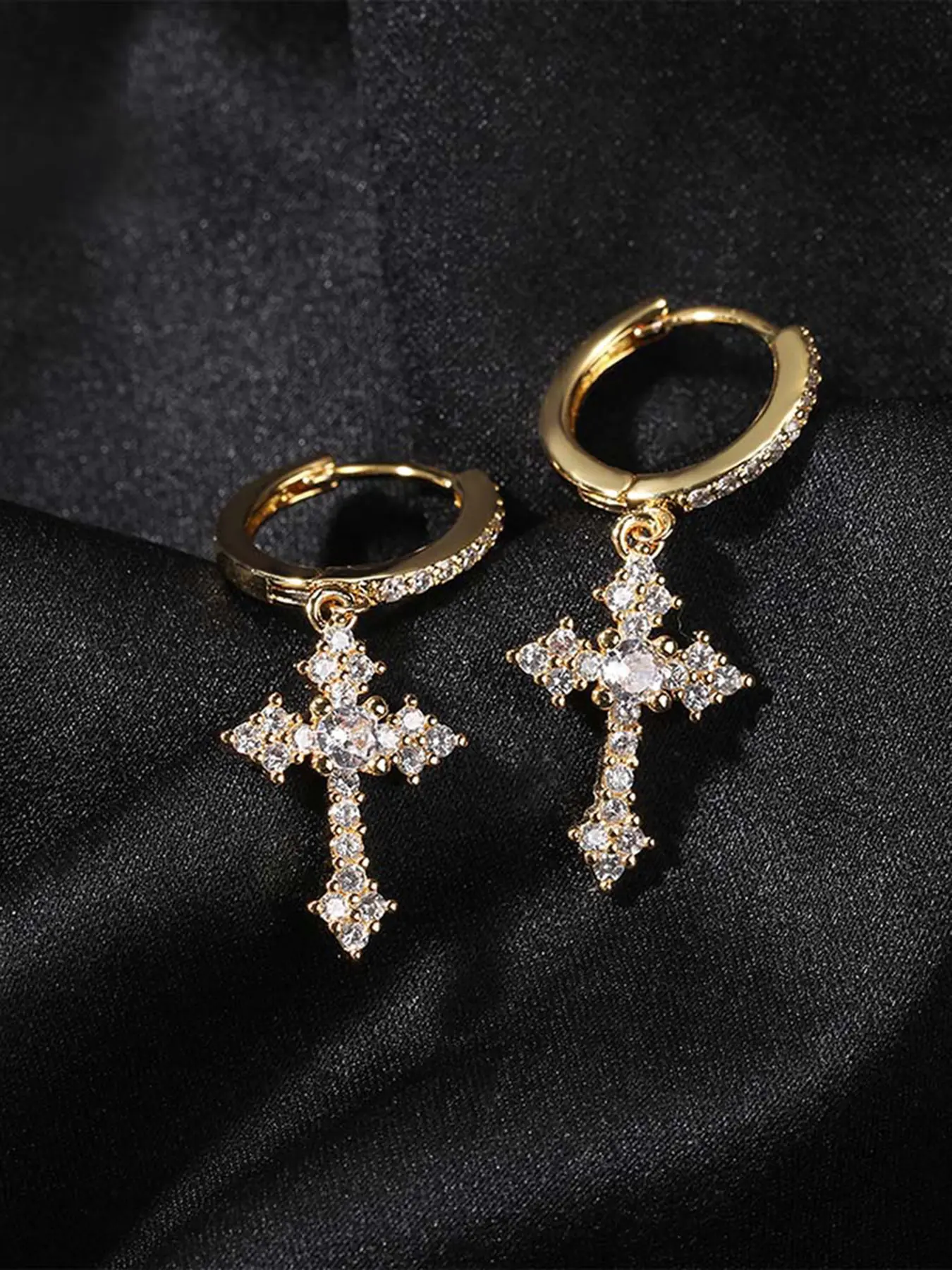 Full diamond cross stud earrings for men and women, Brilliant stud earrings, personalized studs, trendy hip-hop ear hoops, dark style full diamond earrings, thick hoop earrings, hip-hop personalized men's studs, High Quality Earrings