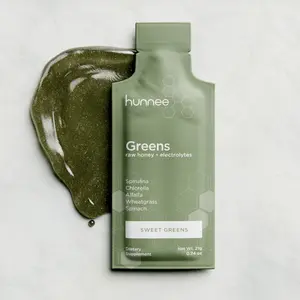 HUNNEE Greens | Raw Honey Electrolytes Dietary Supplement with Spirulina, Chlorella, Alfalfa, Wheatgrass & Spinach | Gluten-Free, Nut-Free, Non-GMO, Plant-Based | Sweet Greens Flavor | 21g (14 Sachets)