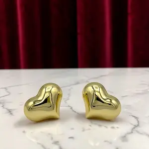 E6 Heart Earrings - Gold Plated 14k