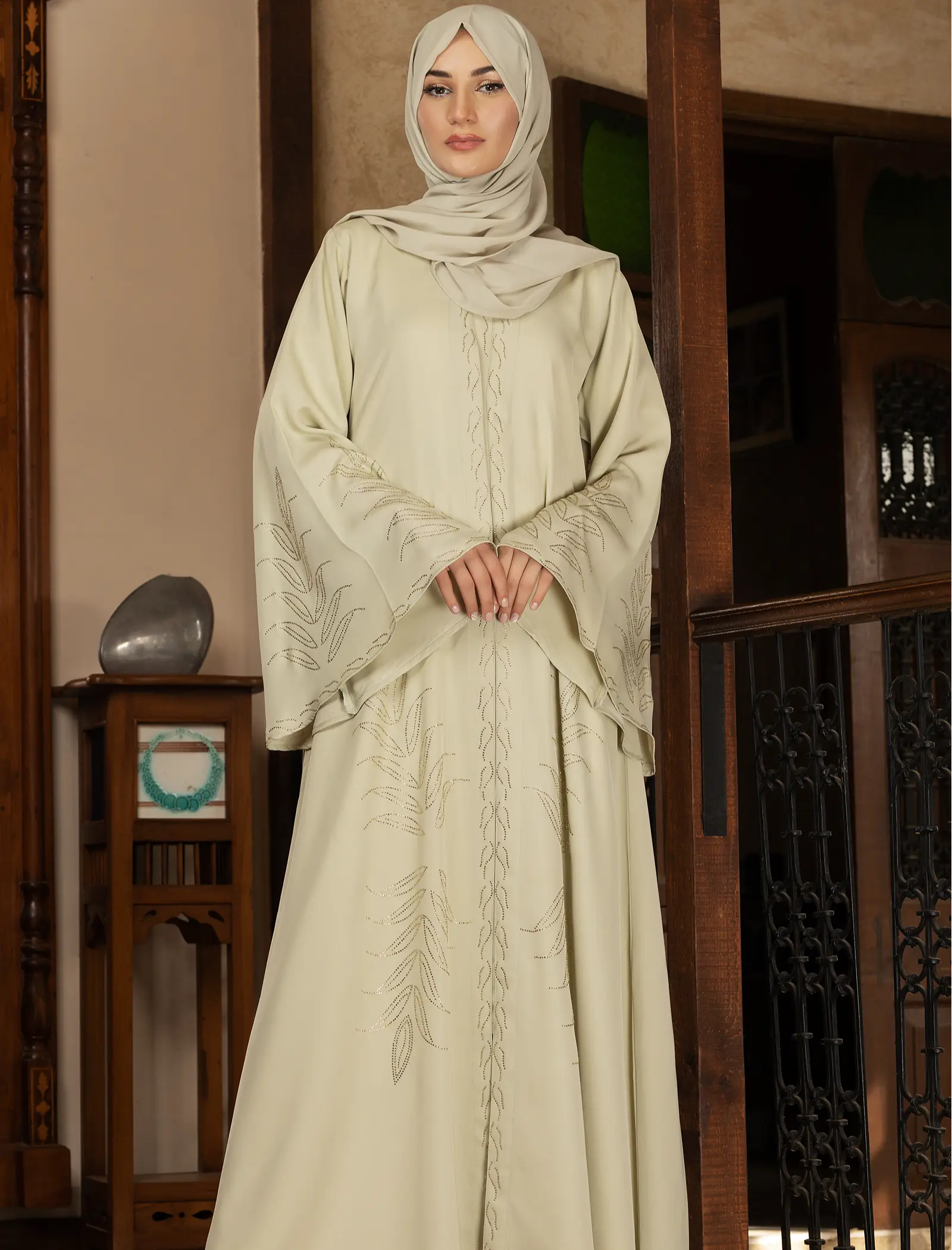 Women's Islamic Rhinestone Afra Abaya, Modest Fashion Year-Round Wear Luxury