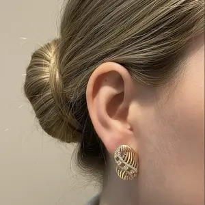 Beautiful earrings for you!