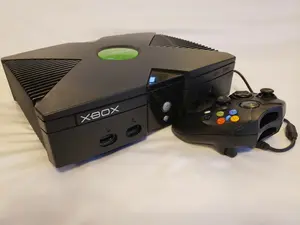 Custom Original Xbox With 2TB Hard Drive | Microsoft OG Xbox Home Gaming Console | Xbox LIVE Insignia & Classic Nostalgic Games | Preloaded Retro Vintage Games | Plug & Play Nostalgia | Custom Cerbios Operating System | Perfect Gift For A Gamer