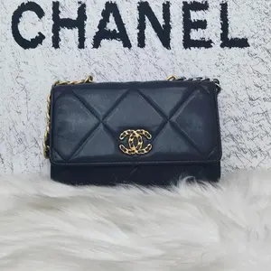 Pre-owned CHANEL Lambskin Shoulder Bags WOC Black Quilted Shoulder Bag Tote Crossbody Bag