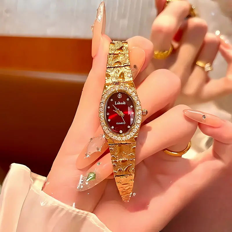 Fashion bracelet watch  4th of july accessories with vintage style gold, elegant women’s watch; water-resistant and scratch-resistant; suitable for everyday wear and parties; versatile and a perfect gift choice.