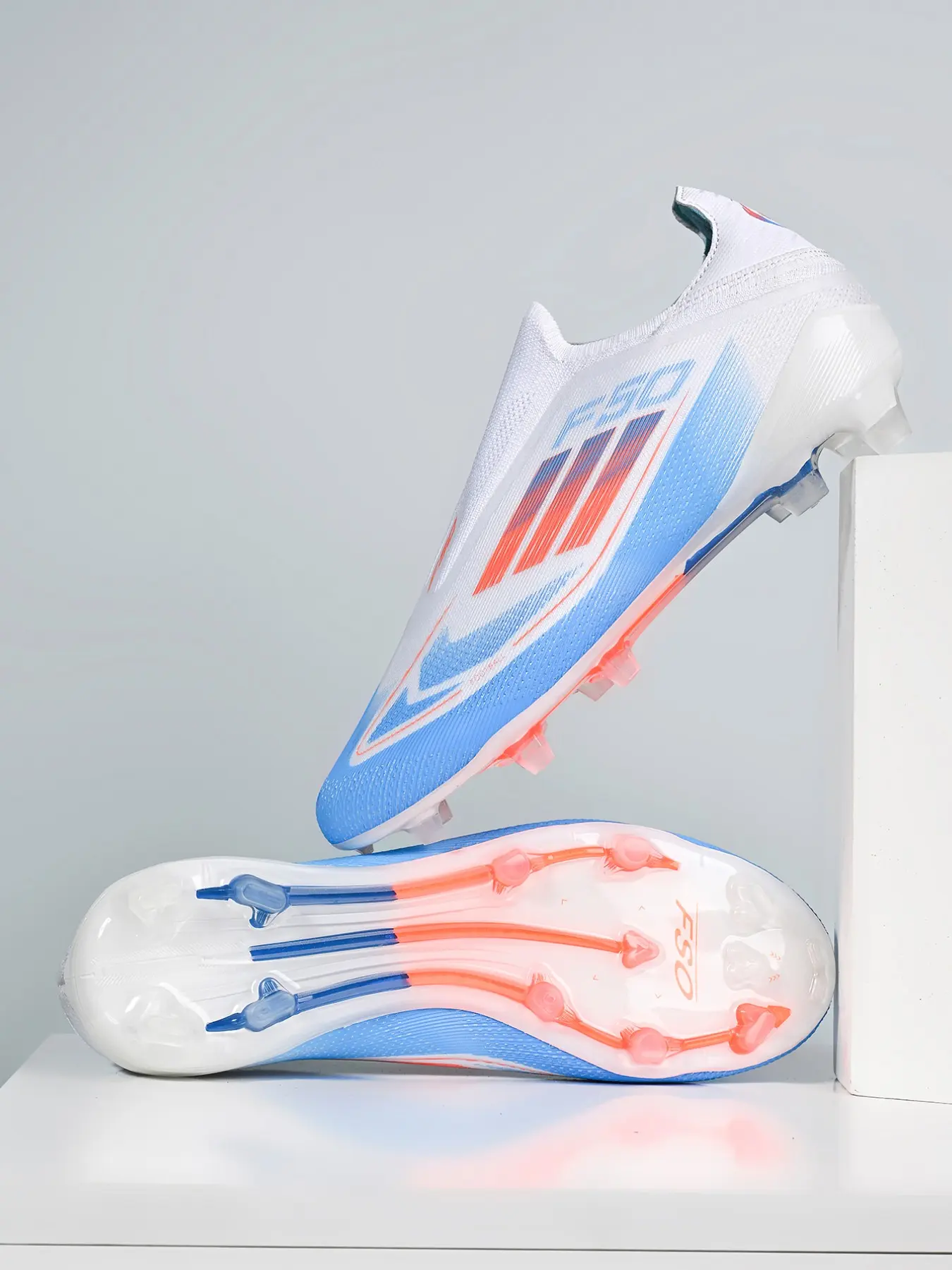 Unisex's Ombre Pink High Top Football Shoes, Breathable Comfortable Football Cleats, Soccer Cleats, Football Training Shoes for All Seasons, Football Boots
