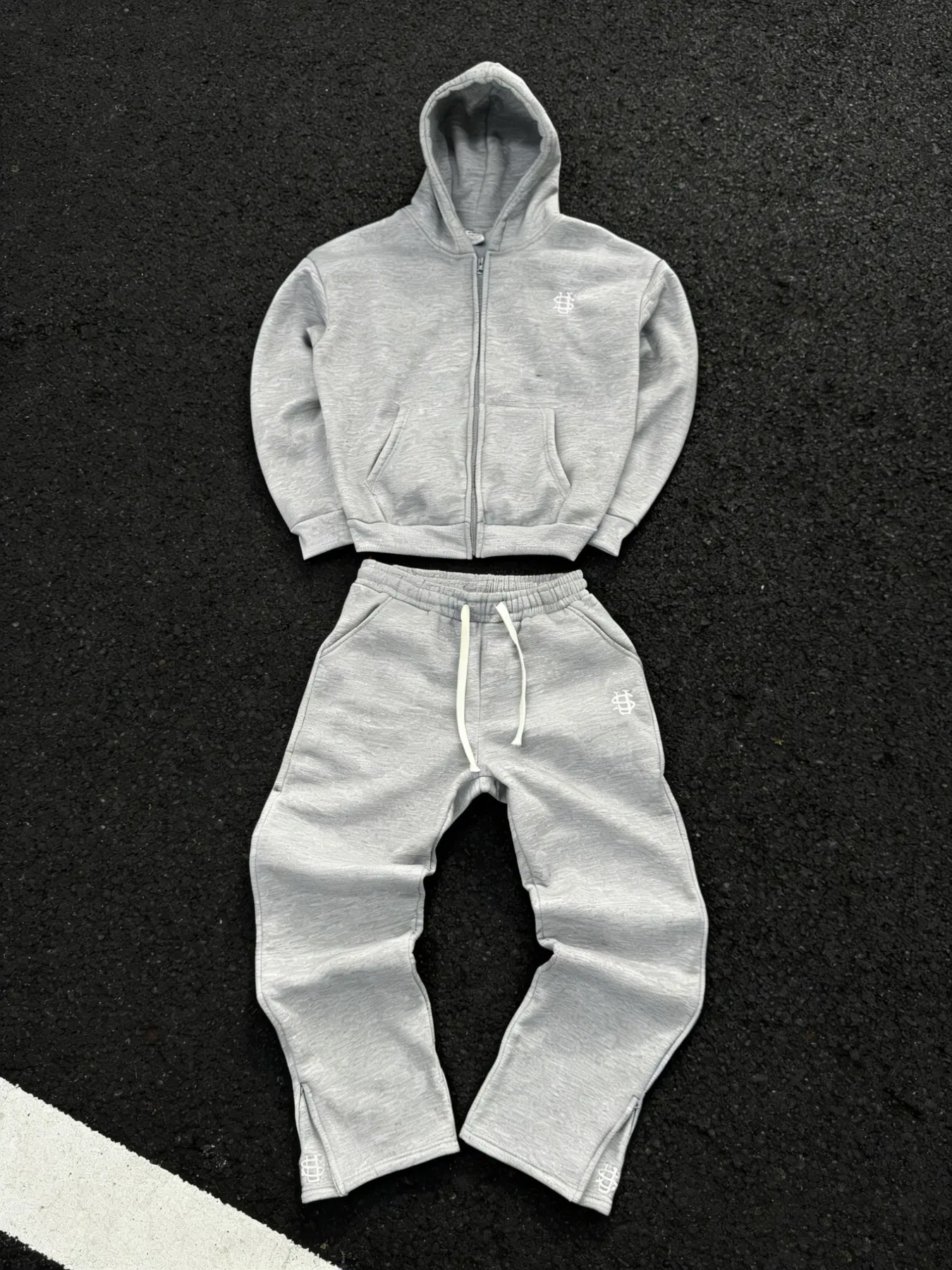 Vintage Y2K Streetwear Hip-Hop Zipper Design Loose Fit Sportswear Set, Loose Casual Athleisure, Casual Embroidered for Fall & Winter, Comfortable and Stylish, Casual Tracksuit, Sporty Fashion Set
