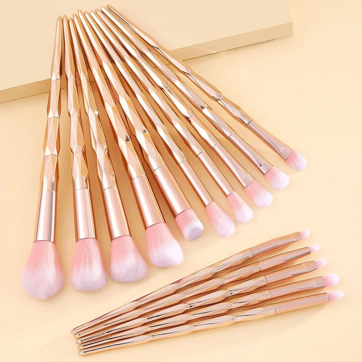 15-Piece Makeup Brush Set with Ultra-Soft Synthetic Fibers, Full-Face Tools for Foundation & Eyeshadow, Beginner-Friendly Travel Size Beauty Products Kit, Brushes For Makeup