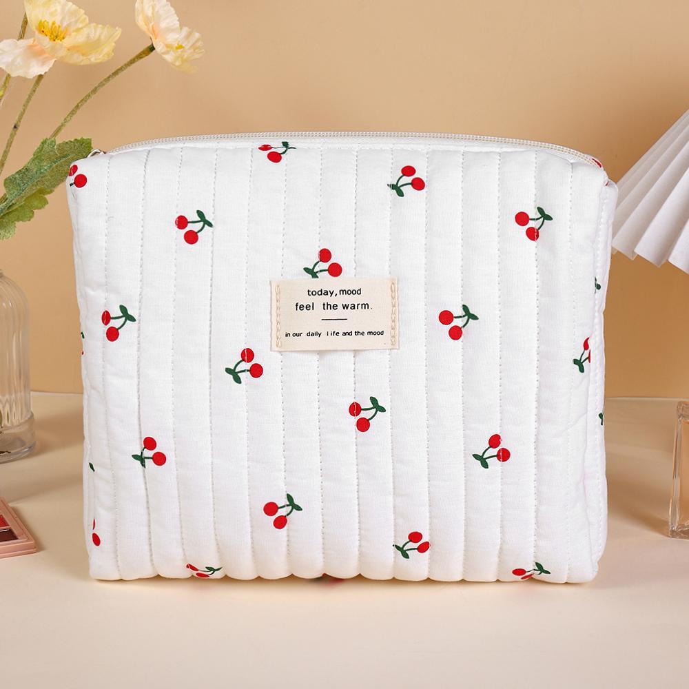 3-piece cherry pattern set, lightweight, multifunctional, stylish zipper design storage bag, suitable for daily use, leisure travel, portable storage bag for storing cosmetics, jewelry, and accessories