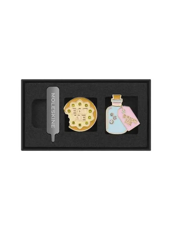 Moleskine Limited Edition Alice’s Adventures in Wonderland Exclusive Pins Brooch Set - Set of 2 Eat Me & Drink Me Whimsical Look Zinc Alloy Unisex Office Stationery Accents with Secure Attachment, Enamel Detail