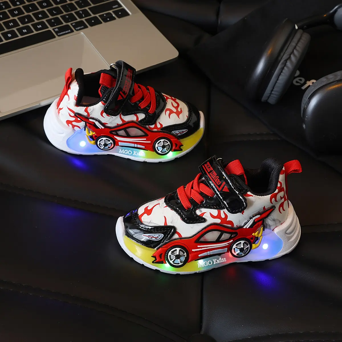 Boys' Cartoon Race Car LED Light-Up Anti-Skid Trainer Sneakers, Soft Sole Casual Trendy Trainers, Colorful Sports Shoes for Back to School & Outdoor Wear