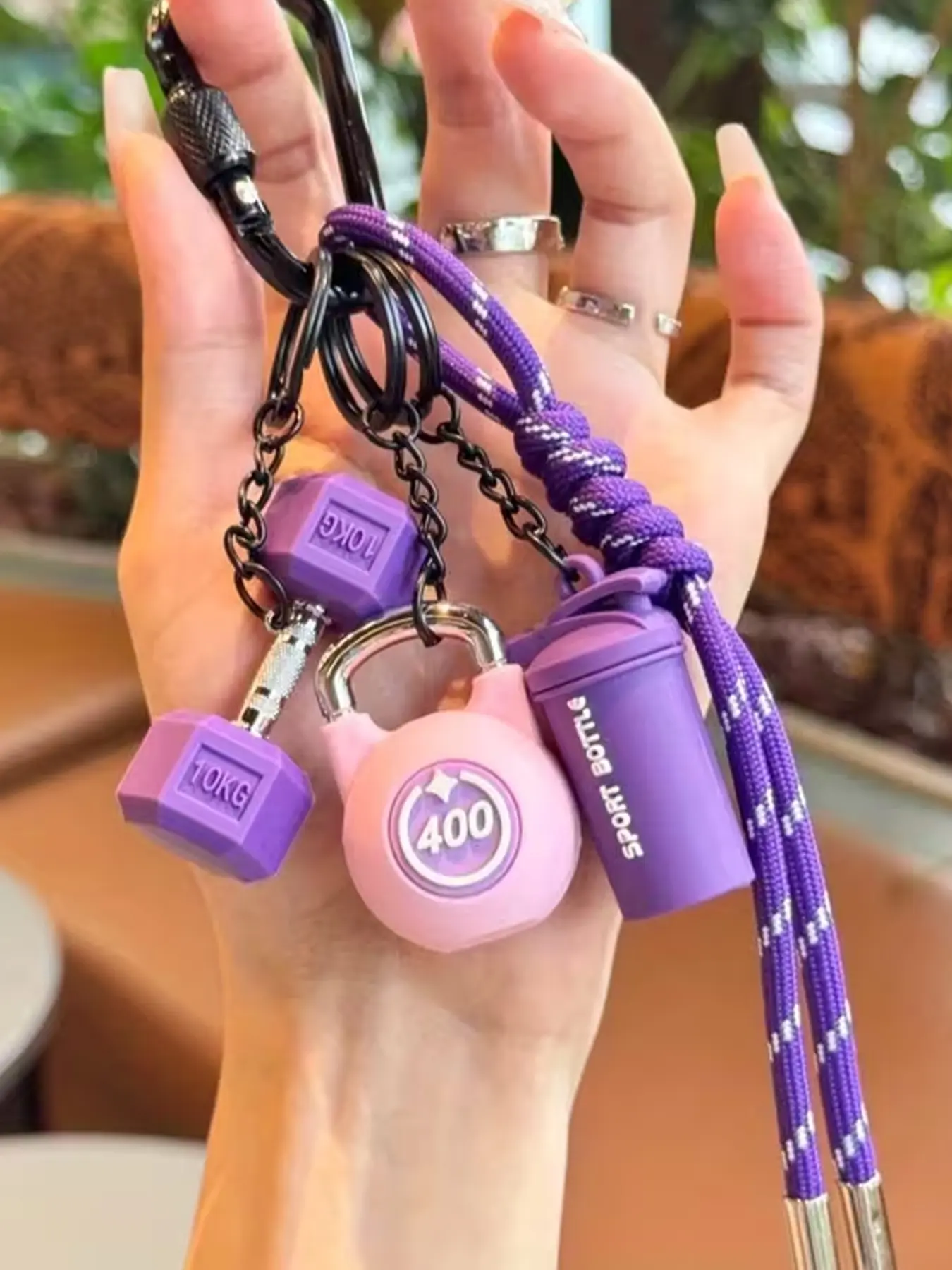 Energetic Sports-Style Dumbbell Water Bottle Keychain, Funny Keychain, Multi Purpose Keychain, Stylish Handmade Woven Multifunctional Water Bottle Bag Backpack Accessory - The Perfect Gift For Fitness Enthusiasts, Suitable For All Occasions