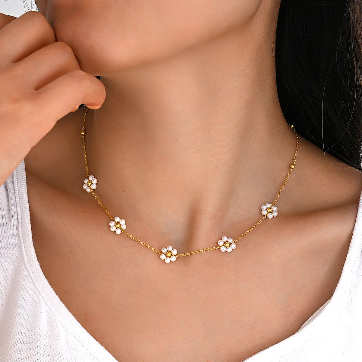 17KM Pearl Jewelry Necklaces for Women, Daisy Pearls Choker for Women's Pearl Strand Necklaces as Valentines Day Gifts for Teens, Silver Daisy Birthday Gifts 3 Pearls White Necklace as Bridesmaid gifts, summerwins summerwins
