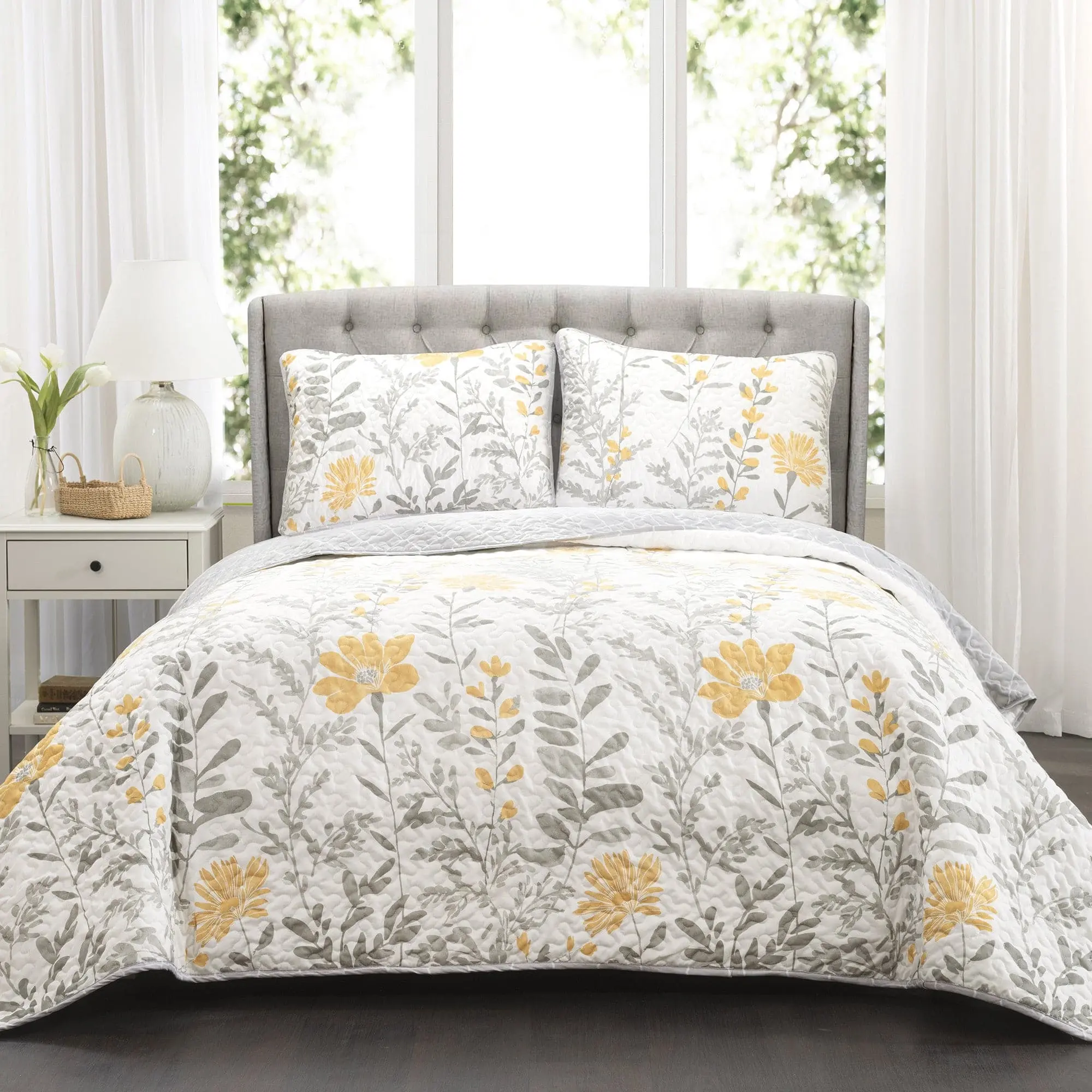 Lush Decor Aprile 3 Piece Quilt Set with Floral and Leaf Patterns, Includes Pillows and Cover, Soft Fabric Design, Decorative Bedding Set, Floral Bedding Sets