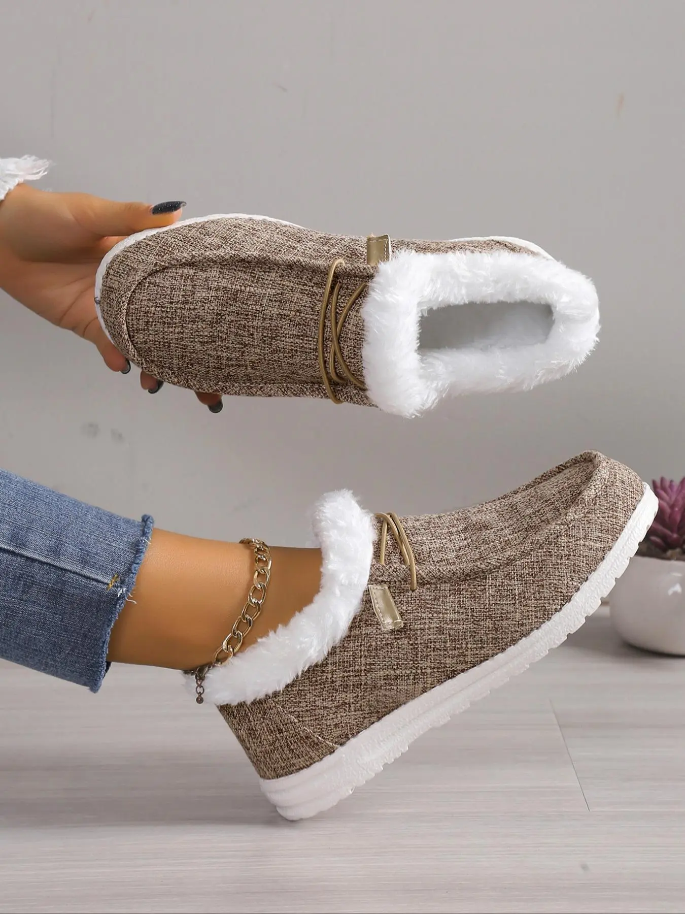 2025 Women's Casual Slip on Fluffy Simple Sneakers, Cozy Sock Shoes, Warm Comfortable Round Toe Plush Winter Walking Shoes, Brown Female All-match Matching Indoor Footwear for Fall & Winter, Daily Wear Shoes, Slip on Flats