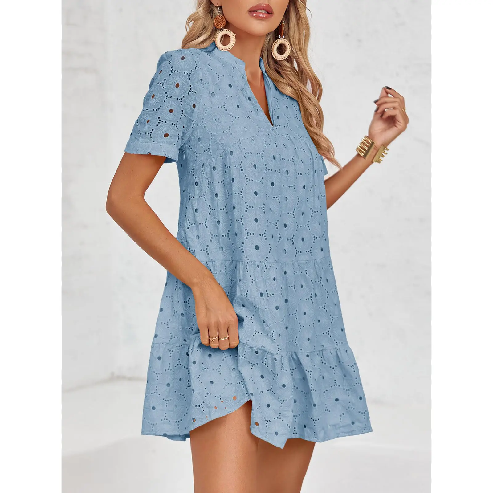 Wenrine Women&rsquo;s Summer Lace Dresses Eyelet Casual Flowy Babydoll Swing Short Sleeve V Neck Tunic Dress