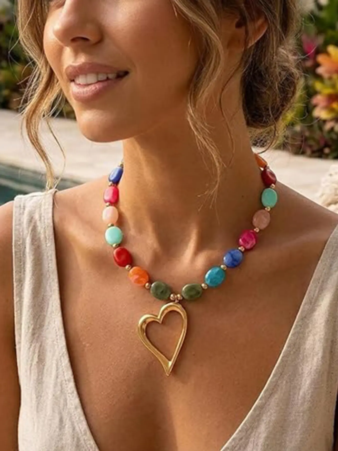 Rainbow Beaded Heart Necklace, Vintage Dopamine Style, Layerable Collarbone Chain, Versatile Daily and Vacation Jewelry, Statement Necklace