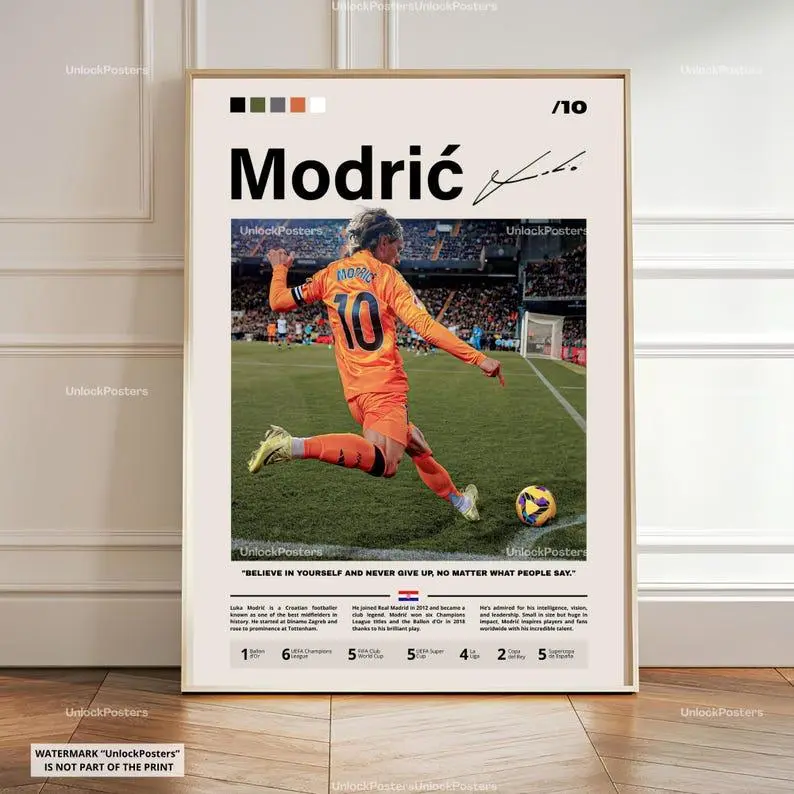 Luka Modric Poster, Modric Real Madrid Wall Art, Framed Real Madrid Print, Modric Real Madrid Decor, Football Fan Gift Idea, Soccer Print