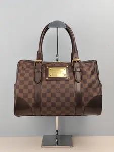 Pre-owned Damier Ebene coated canvas Clutches & Wristlets Louis Vuitton Berkeley Damier Ebene Bag