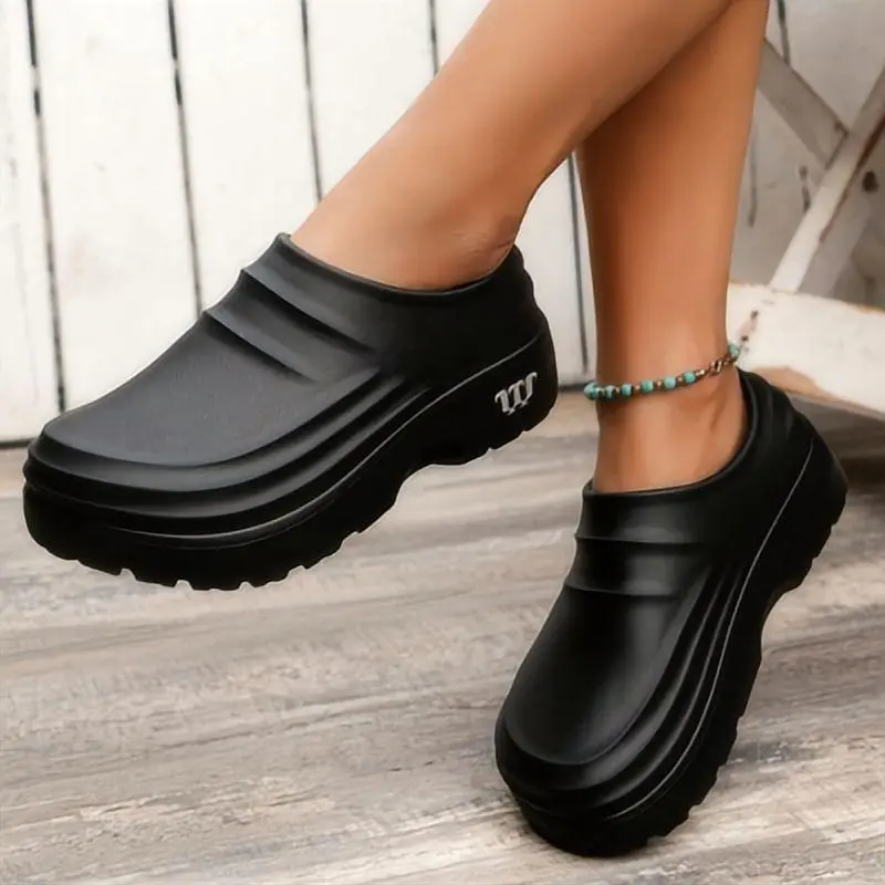 FoamFam Women's Non-Slip Work Clogs - Waterproof, Oil & Odor Resistant Safety Footwear, Thick Sole Comfy Moccasin Walking Shoes for Chef Workwear (FREE SOCKS), Non Slip Shoes For Work,shoes for back to school,back to school shoes