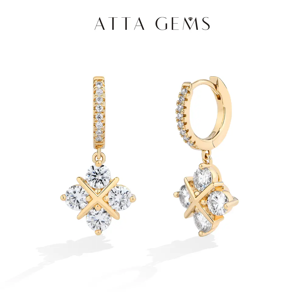 ATTAGEMS Clover Shaped S925 Sterling Silver Moissanite Studs Earrings for Women, VVS1 Lab-Created Fine Jewelry, Ideal for Daily Wear or as a Birthday Gift, Stud Earrings, Lab-Created Stone, Modern Artificial Gemstone Earrings