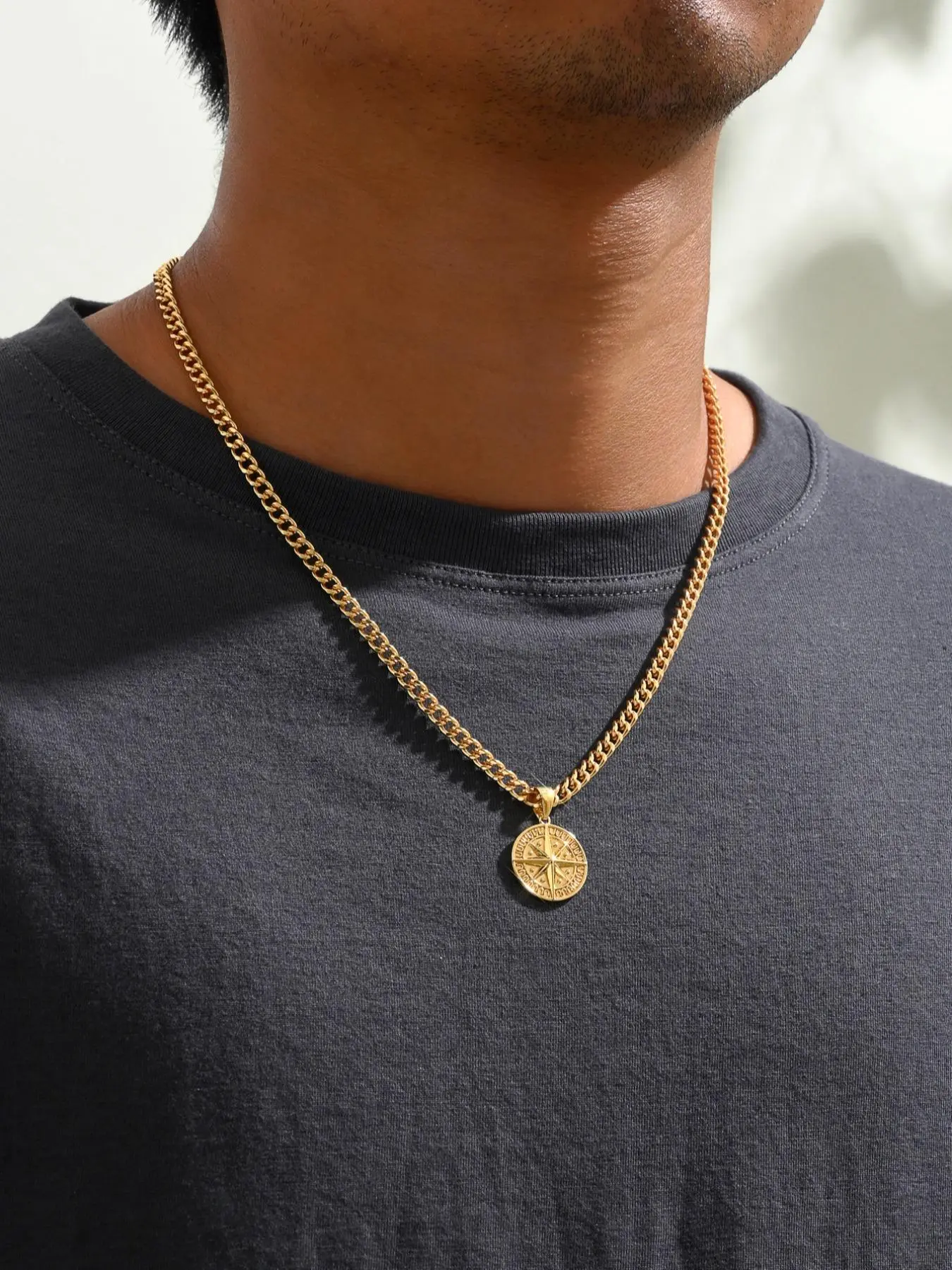 Men's Street Trend Compass Design Pendant Necklace, Trendy Vintage Retro Copper Pendant Necklace, Chic All-match Jewelry As Gift for Boyfriend, Daily Versatile Chain, Chain Necklaces