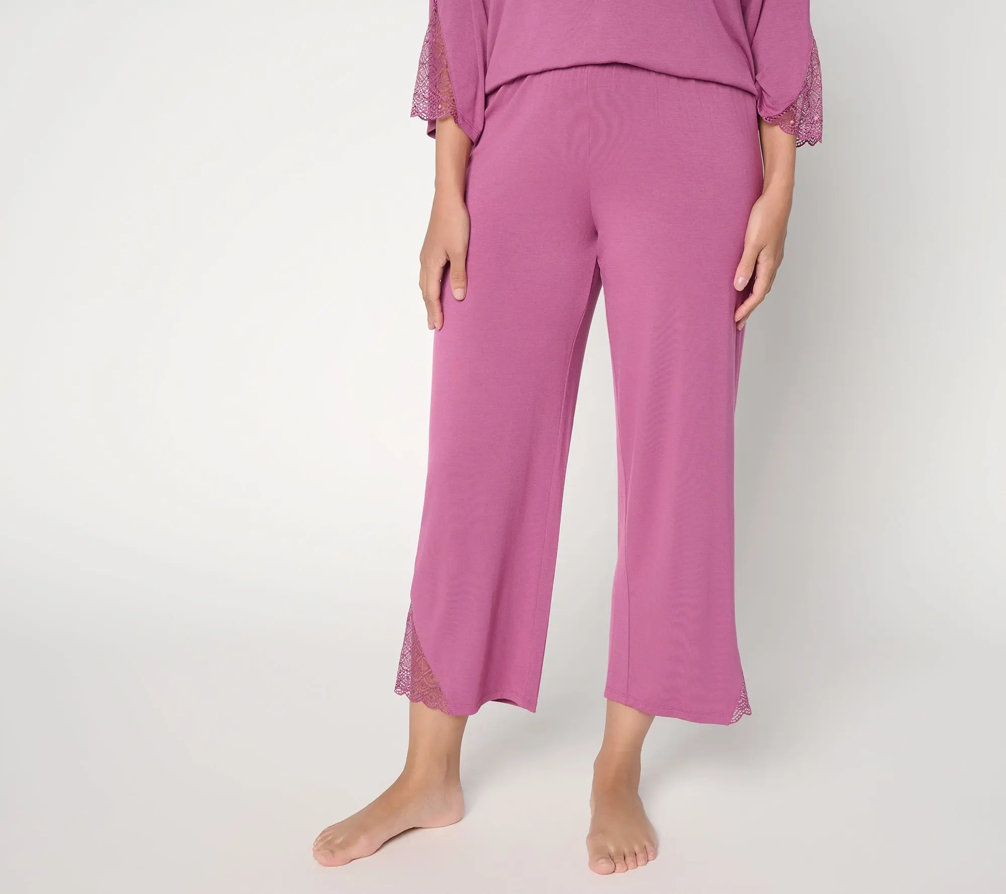 Modern Soul x Anybody Reg. Soothing Knit Jersey Cropped Pant with Lace