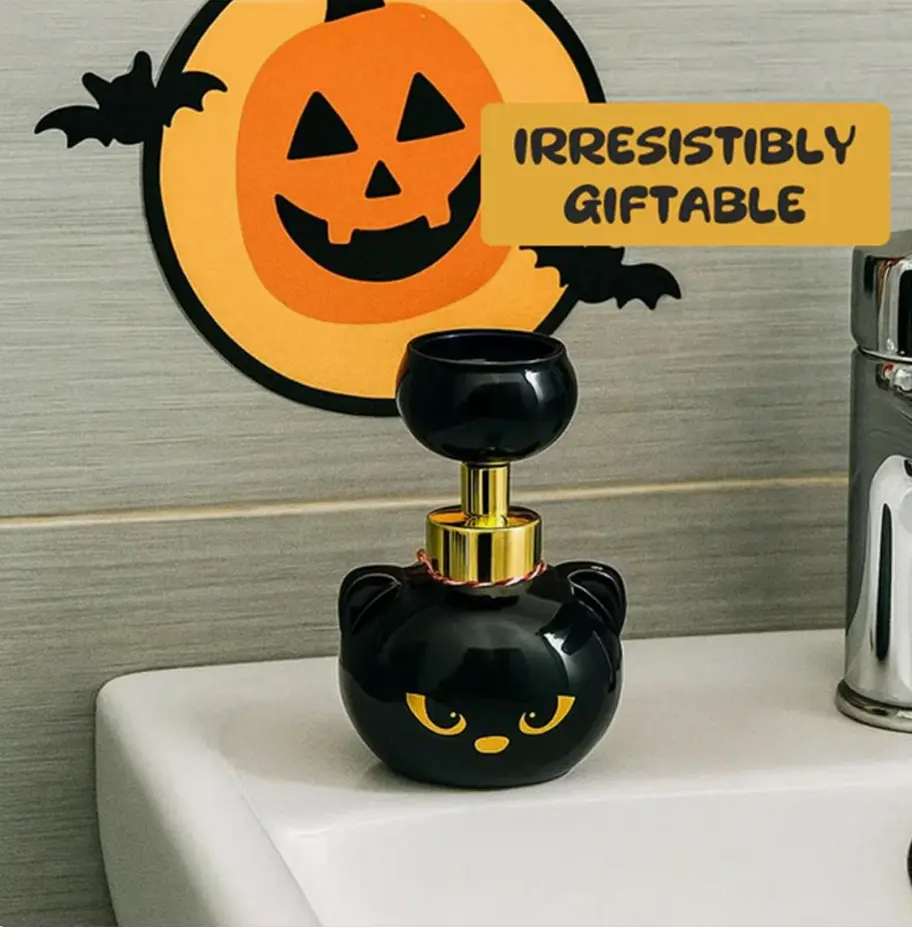 3D Black Cat Paw Hand Soap Foam Dispenser - 300ml Refillable Press Pump Bottle, Kawaii Aesthetic Bathroom Home Supply, Adds Lovely Kawaii Touch, Super Adorable, Ideal for Cat Lovers, Easy for Kids and Adults, Boxed Casual Birthday Gift