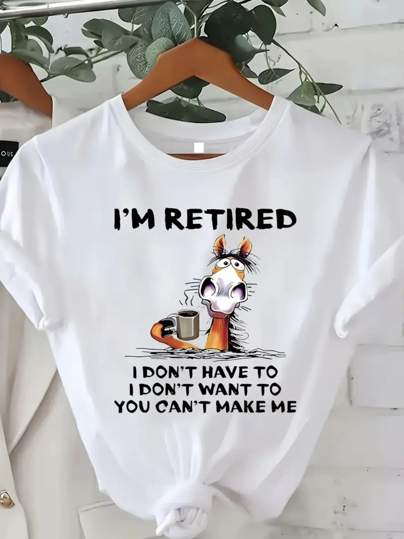 Plus Size, Women's Curve Clothing Curve T-shirts with Print, Casual Short-sleeved Round Neck Top, Medium-stretch Fabric, Machine Washable, Comfortable Fit for All Seasons, Women's T-shirt, T-shirt with Unique Pattern, Comfortable Fit.