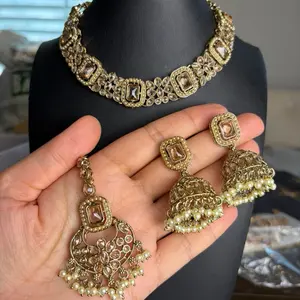 Premium quality necklace set