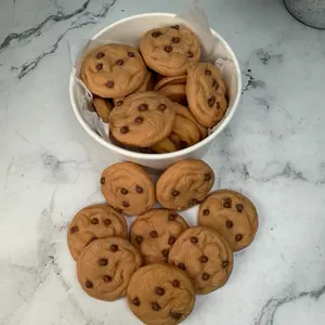 Chocolate chip cookie scented wax melts Chocolate chip cookie scented wax melts