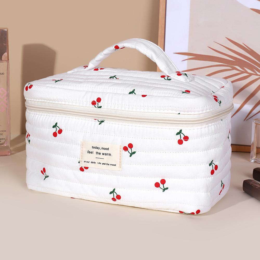 3-piece cherry pattern set, lightweight, multifunctional, stylish zipper design storage bag, suitable for daily use, leisure travel, portable storage bag for storing cosmetics, jewelry, and accessories
