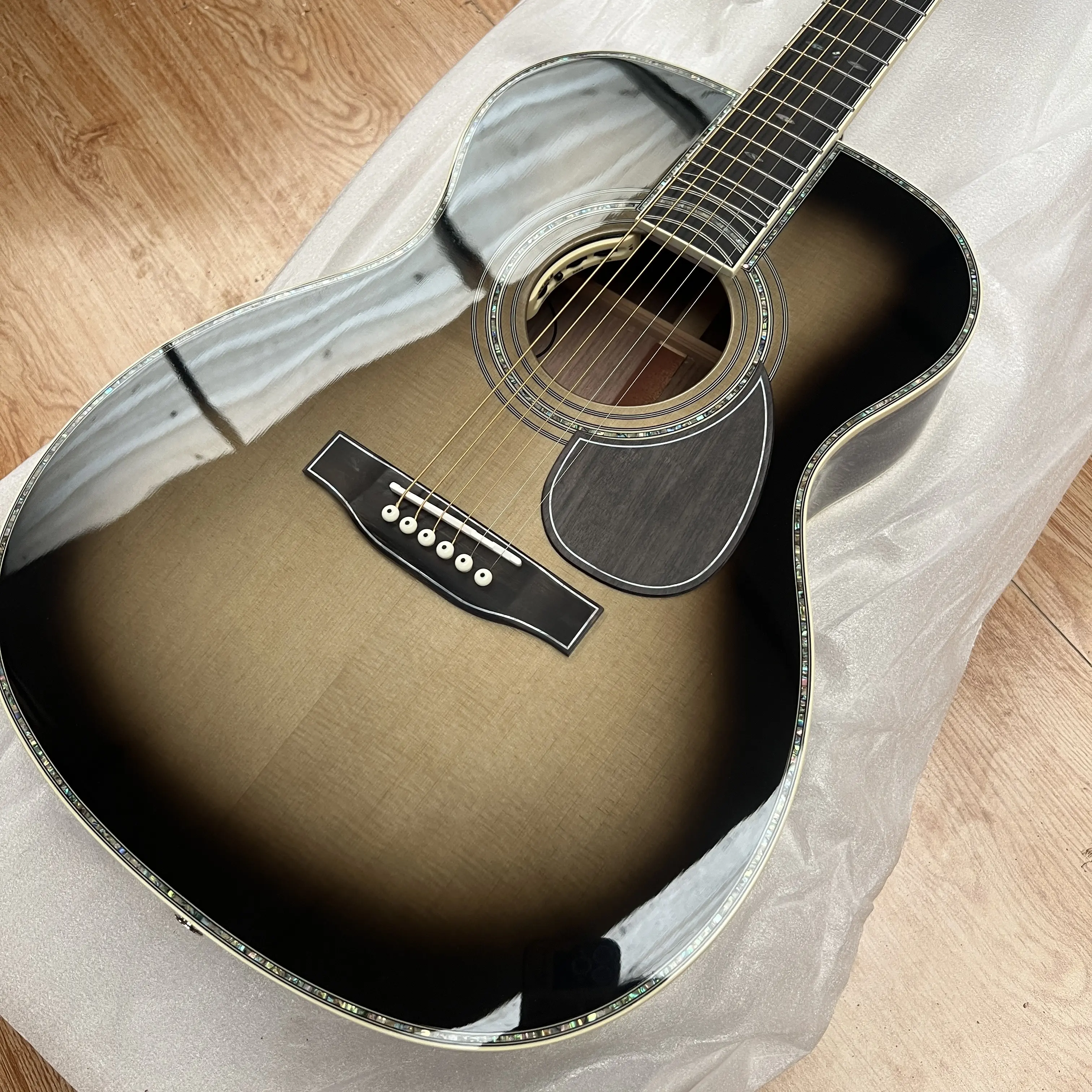 New Martin OM-45 John Mayer 20th Anniversary Acoustic Guitar - Platinum Gray Burst Silver, Compatible with Guitar String Sets, Guitar String Set