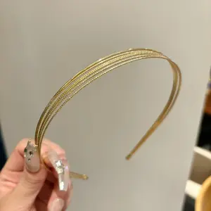 Golden Thread Headband – Simple & Versatile for Everyday Chic Style