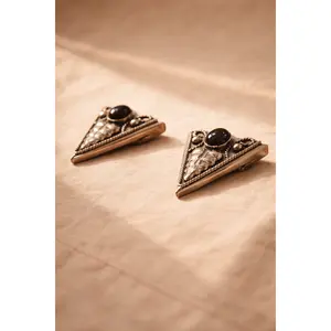 RATTLER COLLAR TIPS W/ BLACK STONE