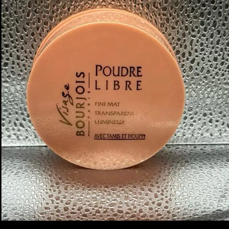 Bourjois Poudre Libre Fini Mat Transparent Lumineux with Tapis et Houpp Bourjois Poudre Libre Fini Mat Transparent Lumineux with Tapis et Houpp
