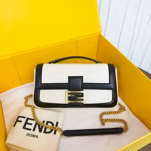 Pre-owned FENDI Lambskin Shoulder Bags 7.8'' R13969 Shoulder Bag C6847373394 0310 T1 Chloe