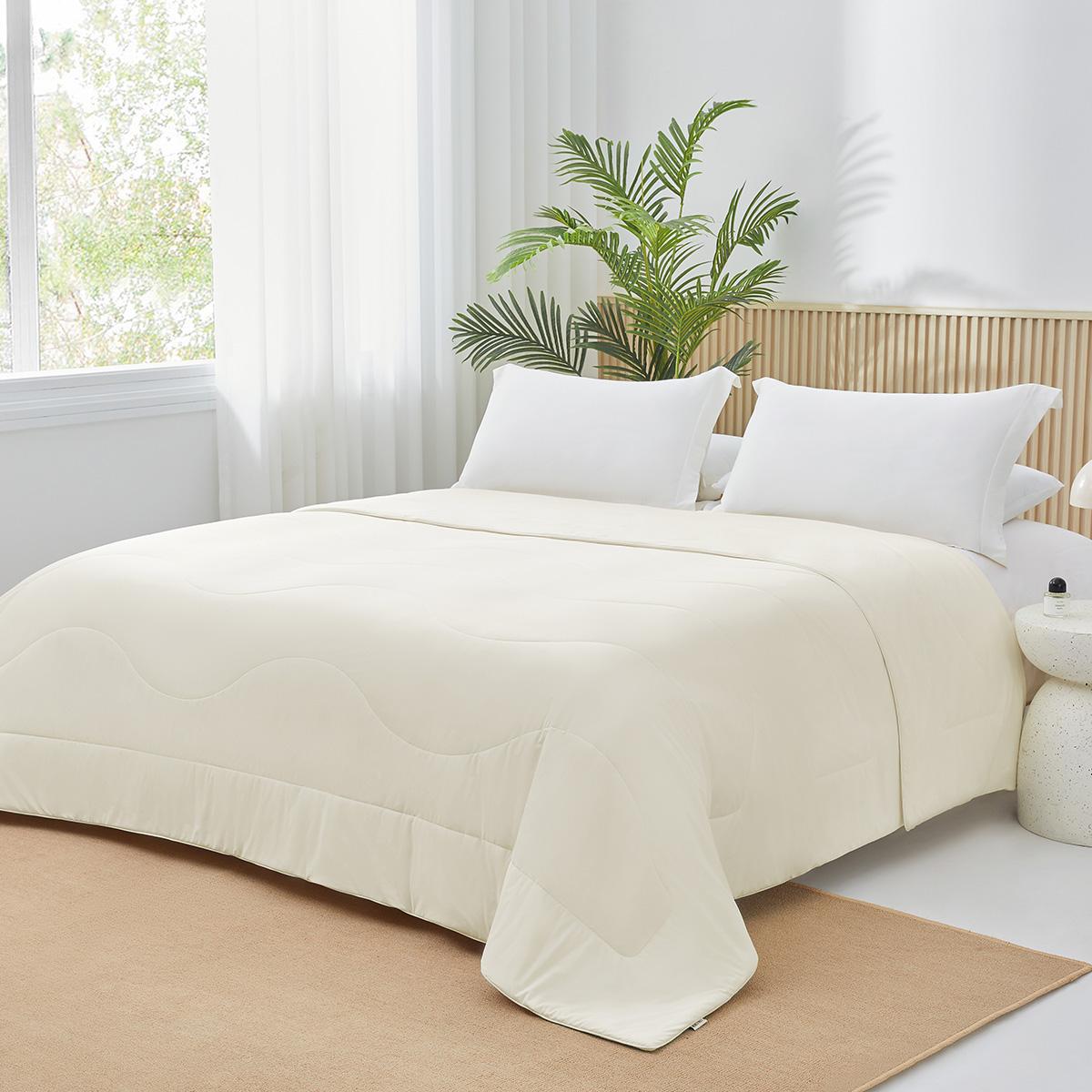 MAIN STREET Cooling Comforter Super Fluffy Blanket for Hot Sleepers & Night Sweats Breathable Soft Lightweight Silk Smooth Christmas Gift