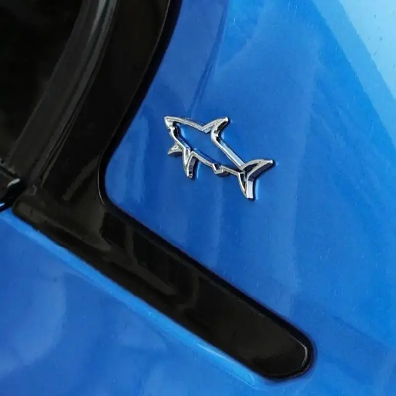 2 Piece Shark Metal Badges with Hollow Design, Durable Car Decorations and Motorcycle Decor Accessories, Unique Custom Fit Decoration Items, Car Decorative Sticker, Vehicle Decoration, Cool Car Decoration