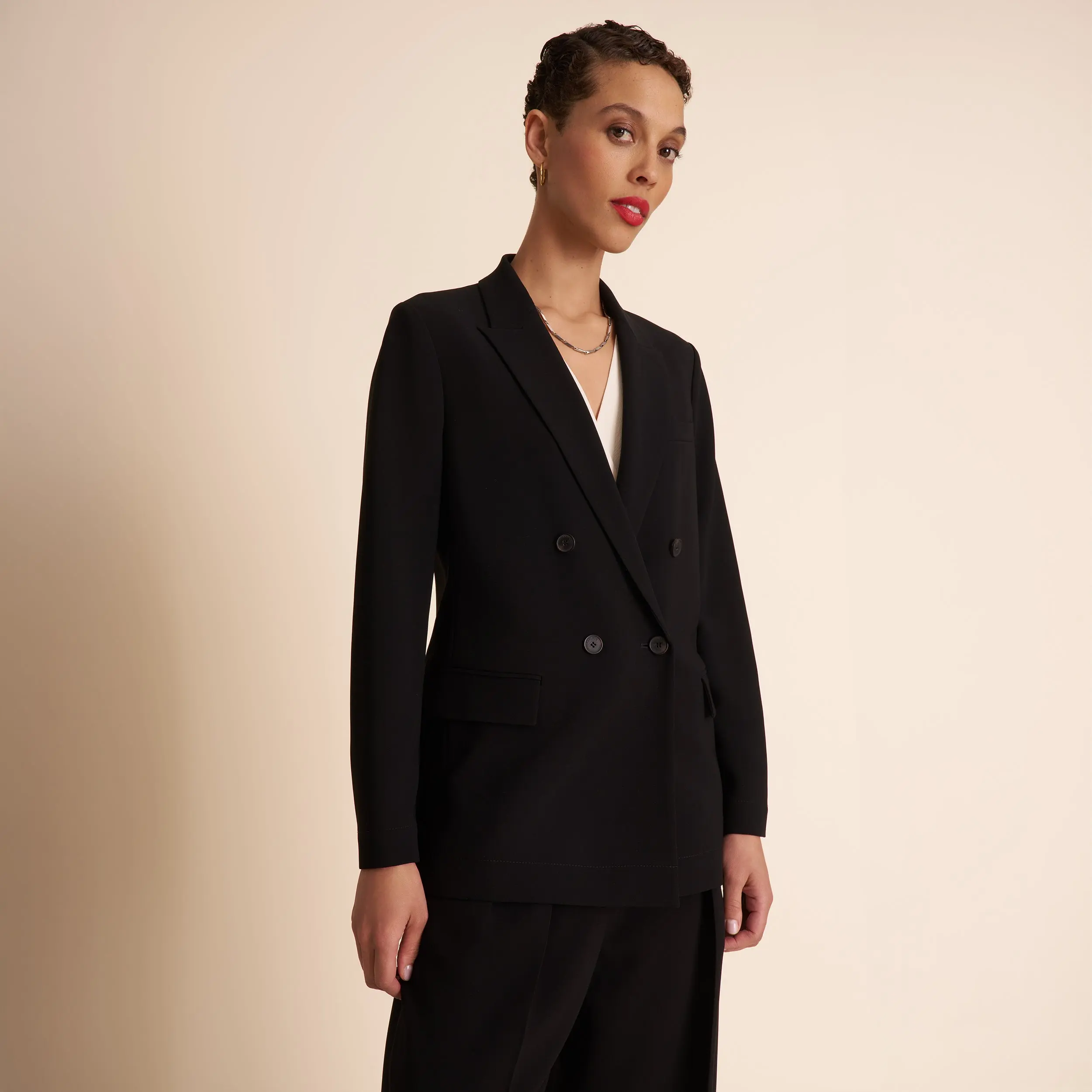 O'Hara Boyfriend Blazer - Everyday Crepe :: Black