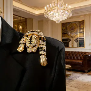 Luxurious Tiger Brooch in Zinc Alloy with Rhinestone Inlay Full Diamond Heavy Jewelry Charm for Suit Shawl Holiday Gift