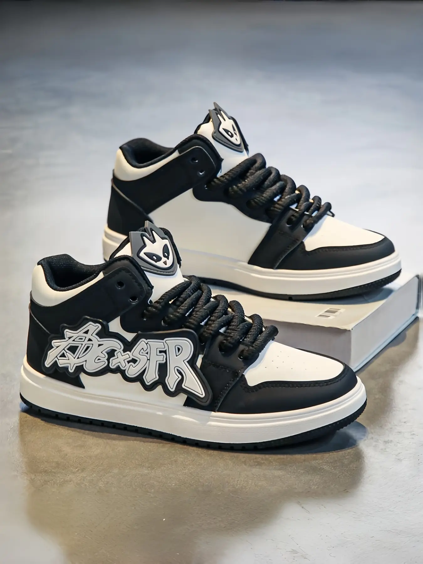 Men's High-Top Graffiti Skate Shoes Sneaker, Casual Trainer Footwear, Textured Upper + Anti-Slip Sole + Unique Laces, Trendy Casual Streetwear for Young Adults