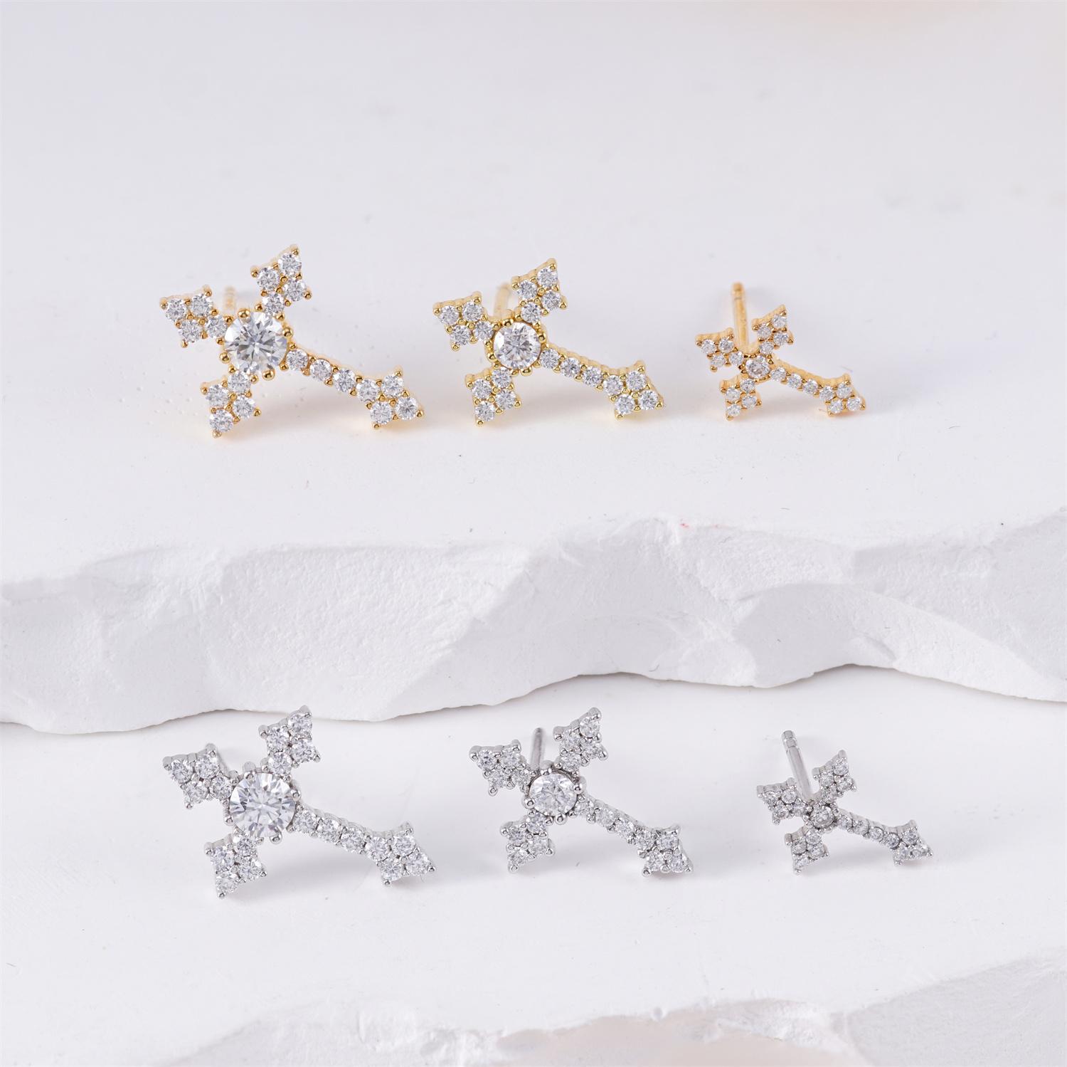 Delzzad 18K Gold-Plated Cross Prong Earrings D Color VVS Synthetic Moissanite S925 Stud Unisex Earrings Perfect Studearrings Birthday Anniversary Mother's Day Christmas Gifts for Men Women Delzzad 18K Gold-Plated Cross Prong Earrings D Color VVS Synthetic Moissanite S925 Stud Unisex Earrings Perfect Studearrings Birthday Anniversary Mother's Day Christmas Gifts for Men Women