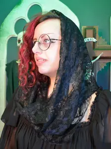 Black Lace Infinity Veil