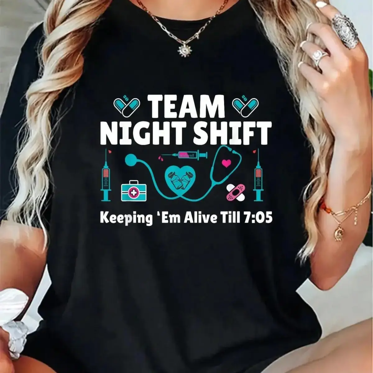 Nurse Practitioner Keeping Them Alive Funny Team Night Shift T-Shirt